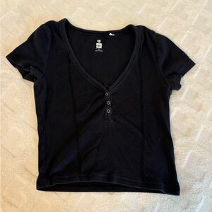 Black short sleeve top